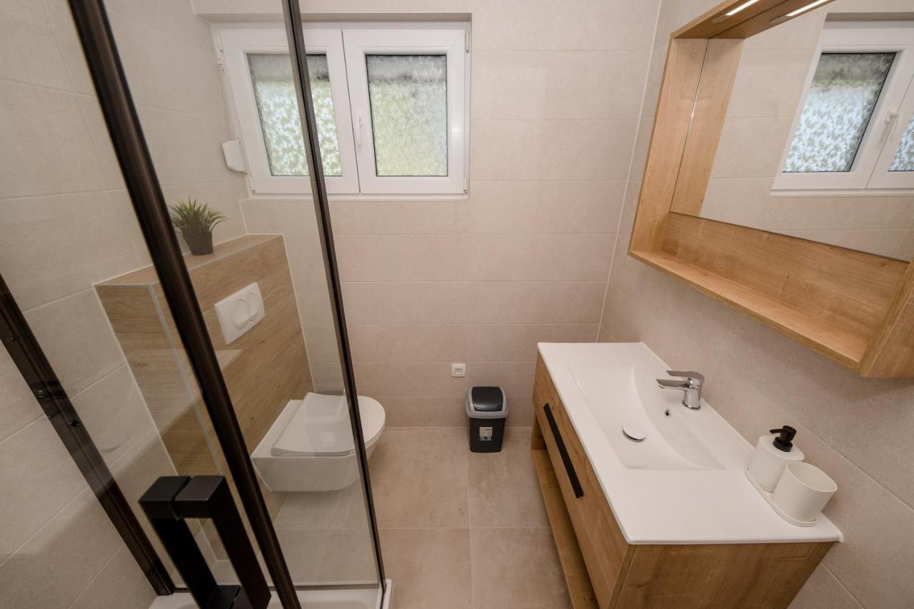 Peaceful Haven Near The Sea-Apartments Torlak Rab Banjol Bagian luar foto