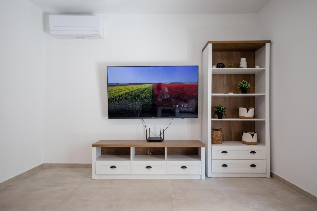 Peaceful Haven Near The Sea-Apartments Torlak Rab Banjol Bagian luar foto