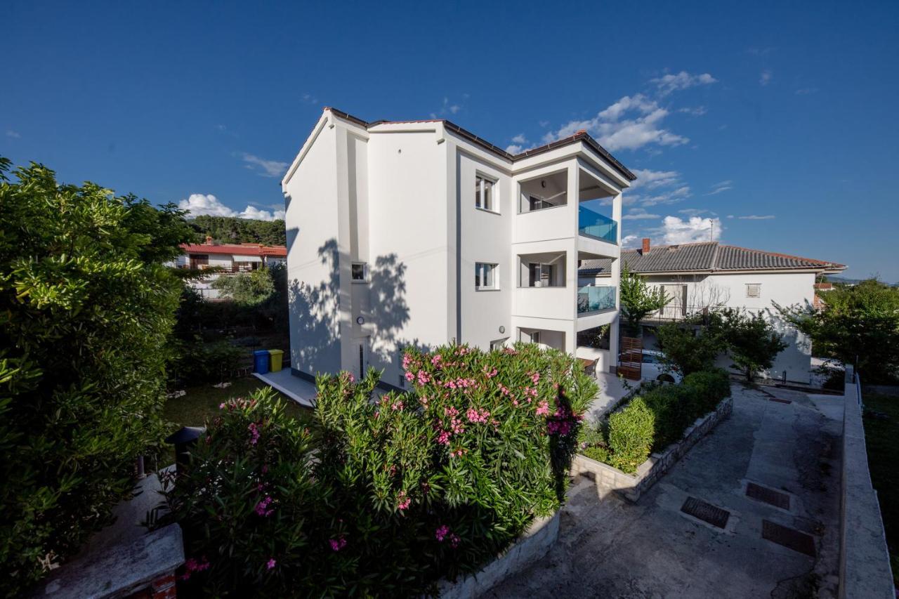 Peaceful Haven Near The Sea-Apartments Torlak Rab Banjol Bagian luar foto